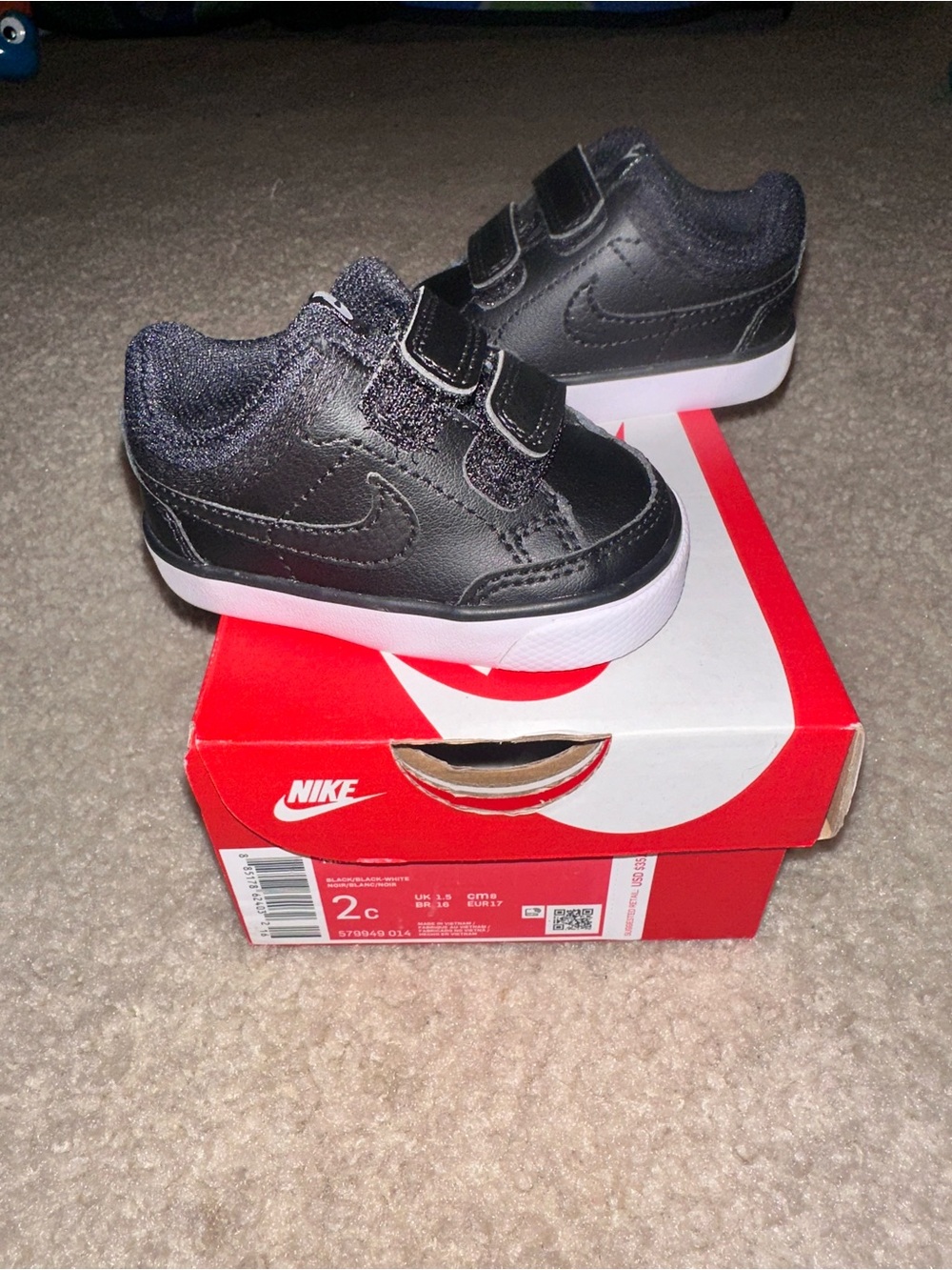 Nike Toddler Black Velcro Low-Top Sneakers with White Sole
